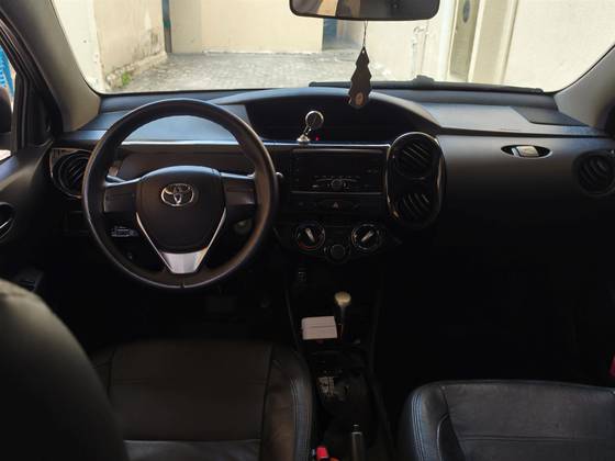 TOYOTA ETIOS 1.5 X SEDAN 16V FLEX 4P AUTOMÁTICO
